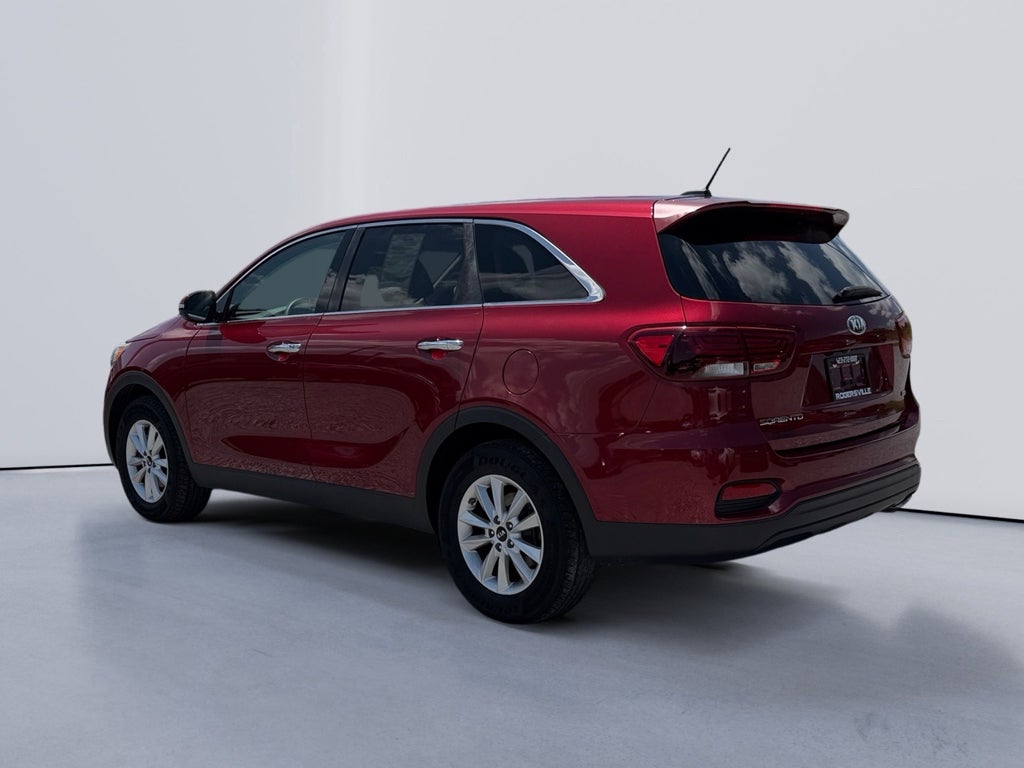 2019 Kia Sorento — rear three-quarter view